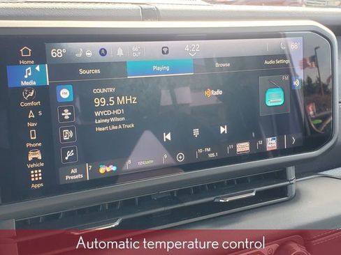Used 2024 Jeep Wrangler Unlimited Sahara w/ Technology Group AWD/4WD image 26