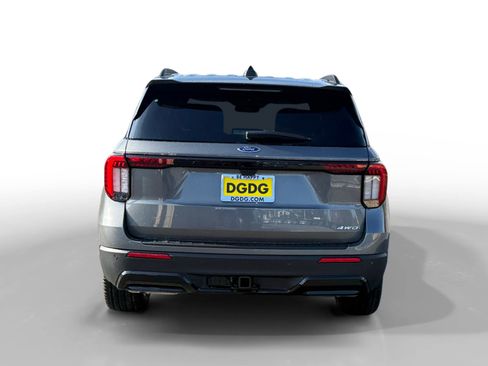 New 2026 Ford Explorer ST-Line w/ ST-Line Street Pack image 4