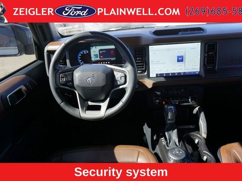 Used 2024 Ford Bronco Outer Banks AWD/4WD image 12