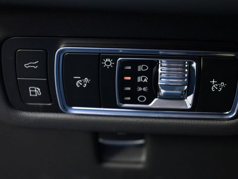 New 2026 Lincoln Nautilus Premier w/ Equipment Group 102A image 24