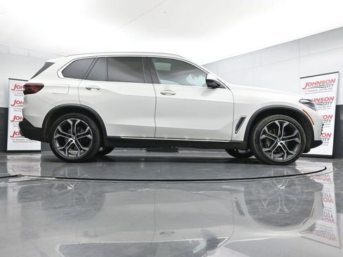 Used 2022 BMW X5 xDrive40i w/ Premium Package AWD/4WD image 24