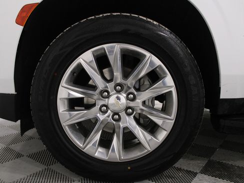 Used 2023 Chevrolet Suburban Premier image 36