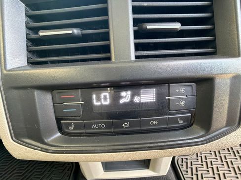 Used 2021 Volkswagen Atlas SEL Premium AWD/4WD image 10