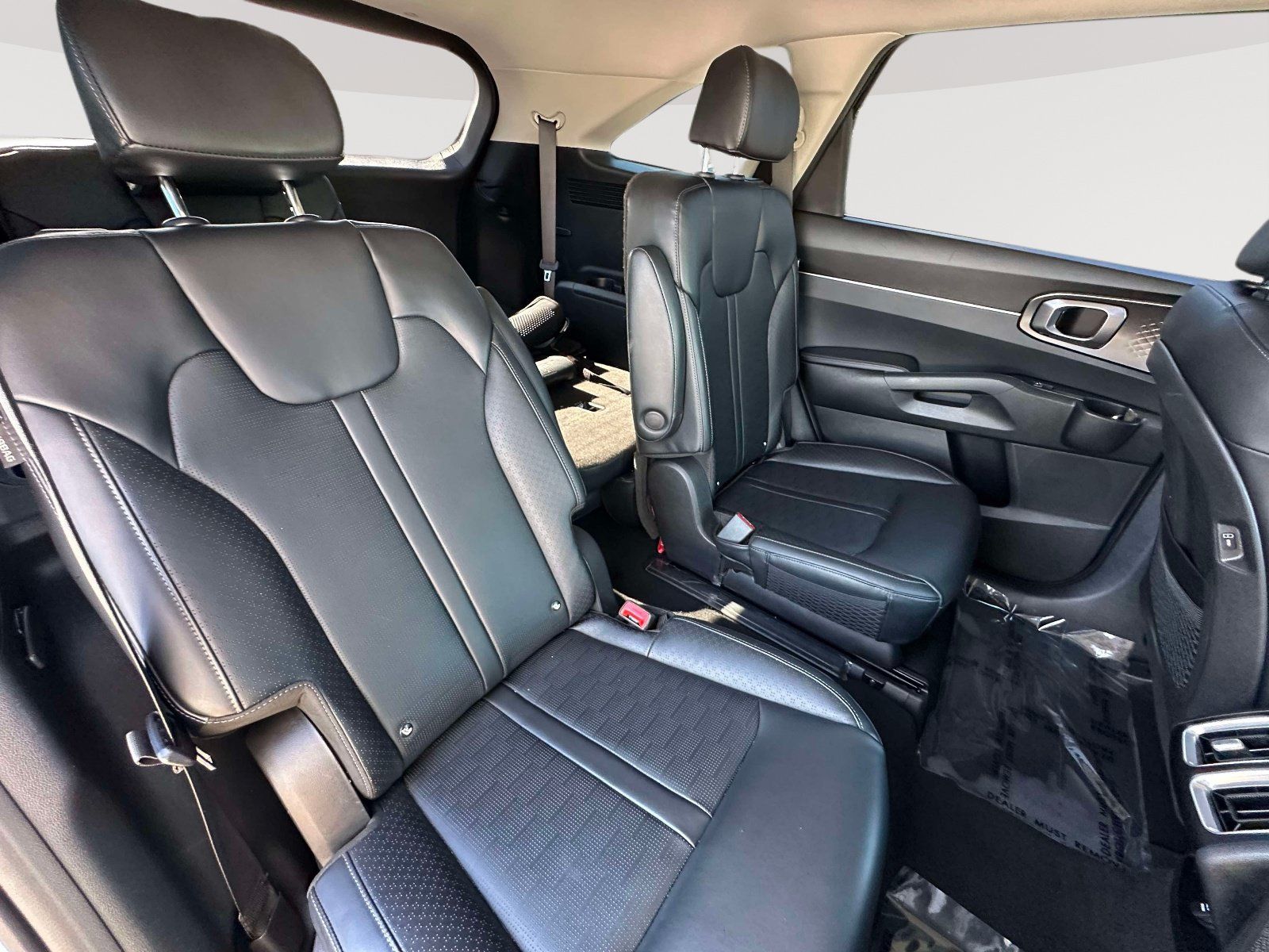 Used 2025 Kia Sorento EX AWD/4WD image 30