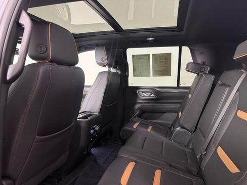 Used 2023 GMC Yukon AT4 w/ AT4 Premium Package AWD/4WD image 32
