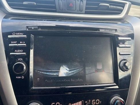 Used 2017 Nissan Murano SV w/ Premium Plus Package image 18