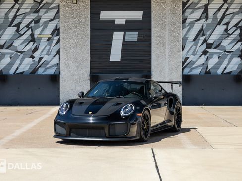Used 2018 Porsche 911 GT2 RS RWD image 5