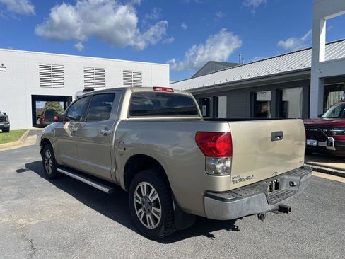 Used 2008 Toyota Tundra 4x4 CrewMax image 3