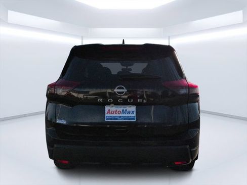 Used 2025 Nissan Rogue S FWD image 4