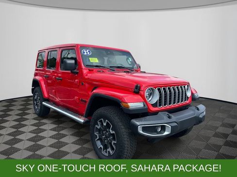 Used 2025 Jeep Wrangler Unlimited Sahara w/ Safety Group AWD/4WD image 7