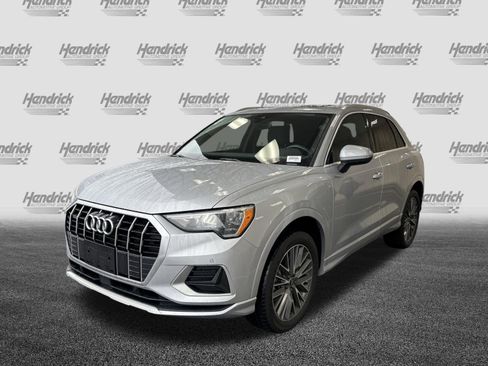 Used 2022 Audi Q3 2.0T Premium w/ Convenience Package image 3