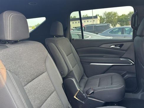 Used 2024 Chevrolet Traverse LT AWD/4WD image 25