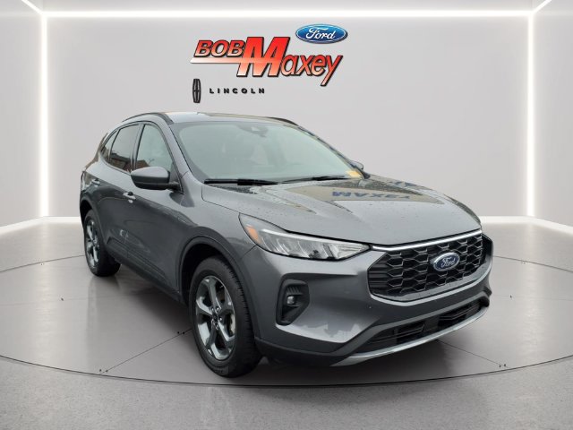 Used 2025 Ford Escape ST-Line Select AWD/4WD image 3