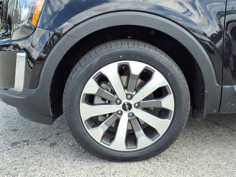 Certified 2022 Kia Telluride EX w/ EX Premium Package image 10