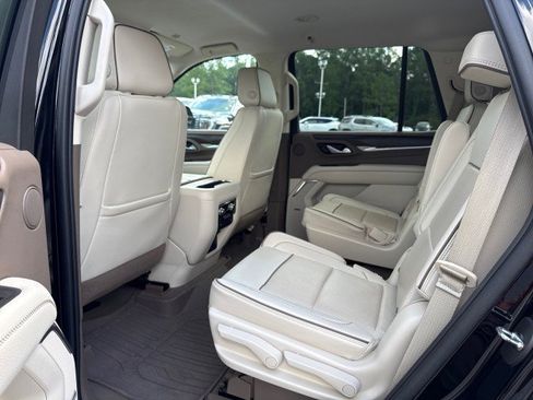 Used 2022 GMC Yukon Denali RWD image 21