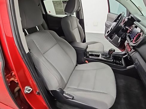 Used 2022 Toyota Tacoma SR image 34