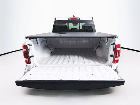 Used 2021 RAM 1500 Laramie w/ Sport Appearance Package AWD/4WD image 14