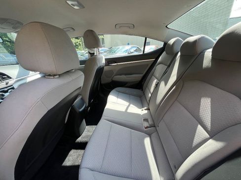 Used 2019 Hyundai Elantra SEL FWD image 27