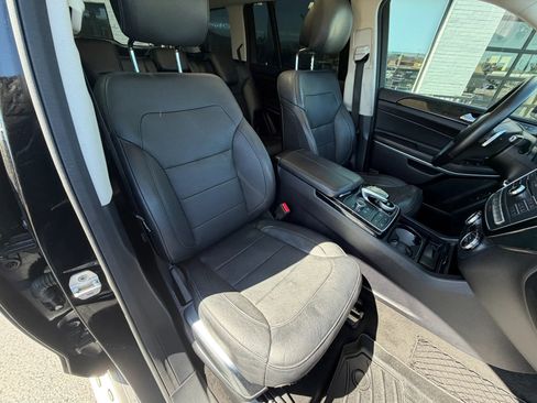 Used 2017 Mercedes-Benz GLS 550 4MATIC image 12