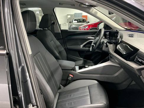 Used 2025 Audi Q5 Premium Plus w/ Premium Plus image 10