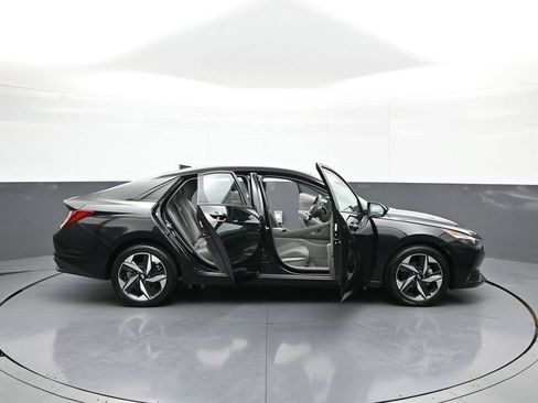 Certified 2023 Hyundai Elantra SEL w/ Convenience Package FWD image 42