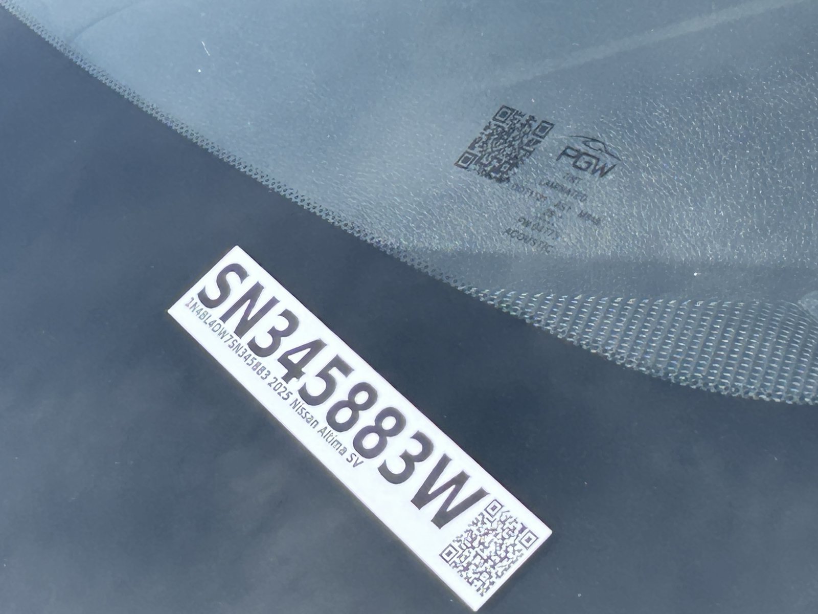 Used 2025 Nissan Altima 2.5 SV AWD/4WD image 19