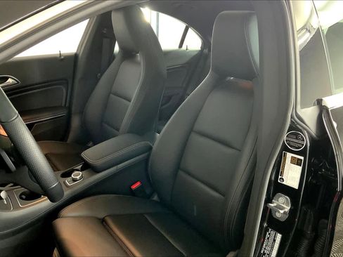 Used 2019 Mercedes-Benz CLA 250 4MATIC image 8