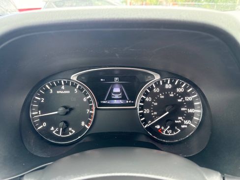 Used 2019 Nissan Pathfinder Platinum FWD image 14