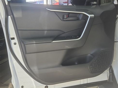 Certified 2025 Toyota RAV4 LE image 20