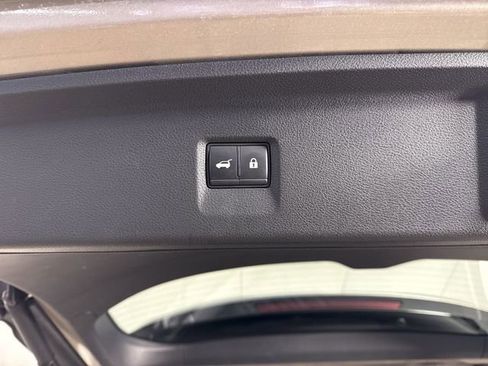 Used 2022 INFINITI QX60 Sensory w/ Cargo Package image 37