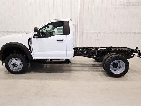 New 2026 Ford F550 4x4 Regular Cab Super Duty image 5