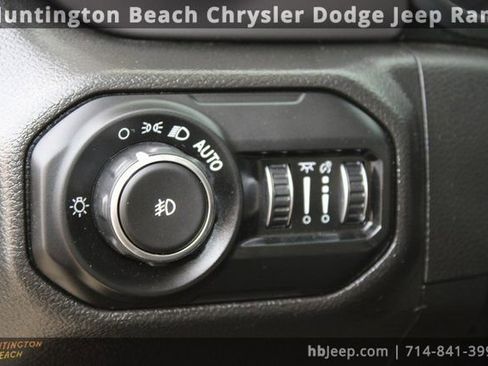 Used 2022 Jeep Wrangler Unlimited Sport image 13
