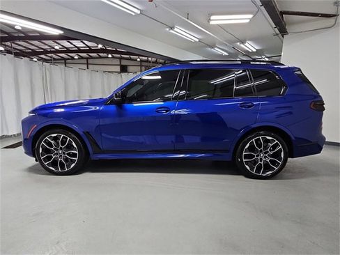 Used 2025 BMW X7 M60i image 5