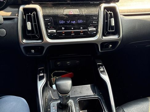 Used 2022 Kia Sorento S AWD/4WD image 30
