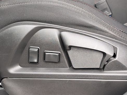 Used 2017 Chevrolet Equinox LS FWD image 20