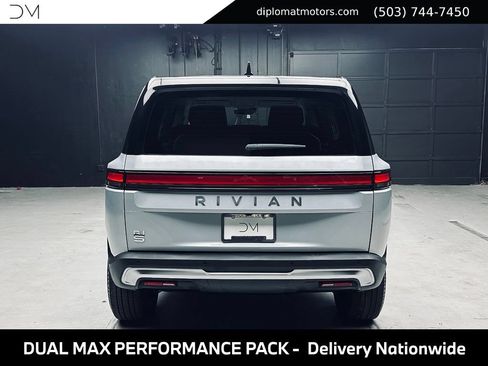 Used 2024 Rivian R1S Adventure AWD/4WD image 5