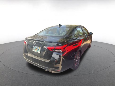 Used 2025 Nissan Versa SV image 7