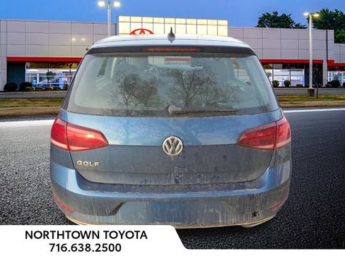Used 2020 Volkswagen Golf 4-Door image 6