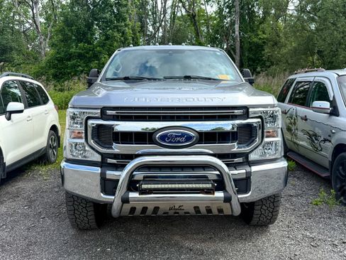 Used 2020 Ford F250 XLT w/ FX4 Off-Road Package AWD/4WD image 2