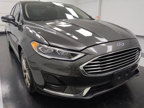 Used 2020 Ford Fusion SEL image 13