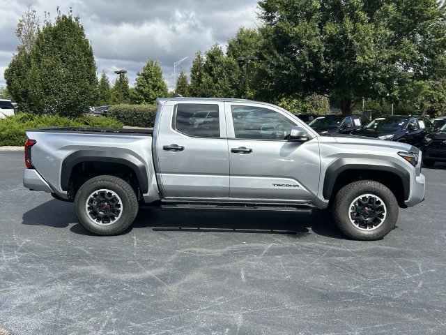 Used 2026 Toyota Tacoma TRD Off-Road AWD/4WD image 3