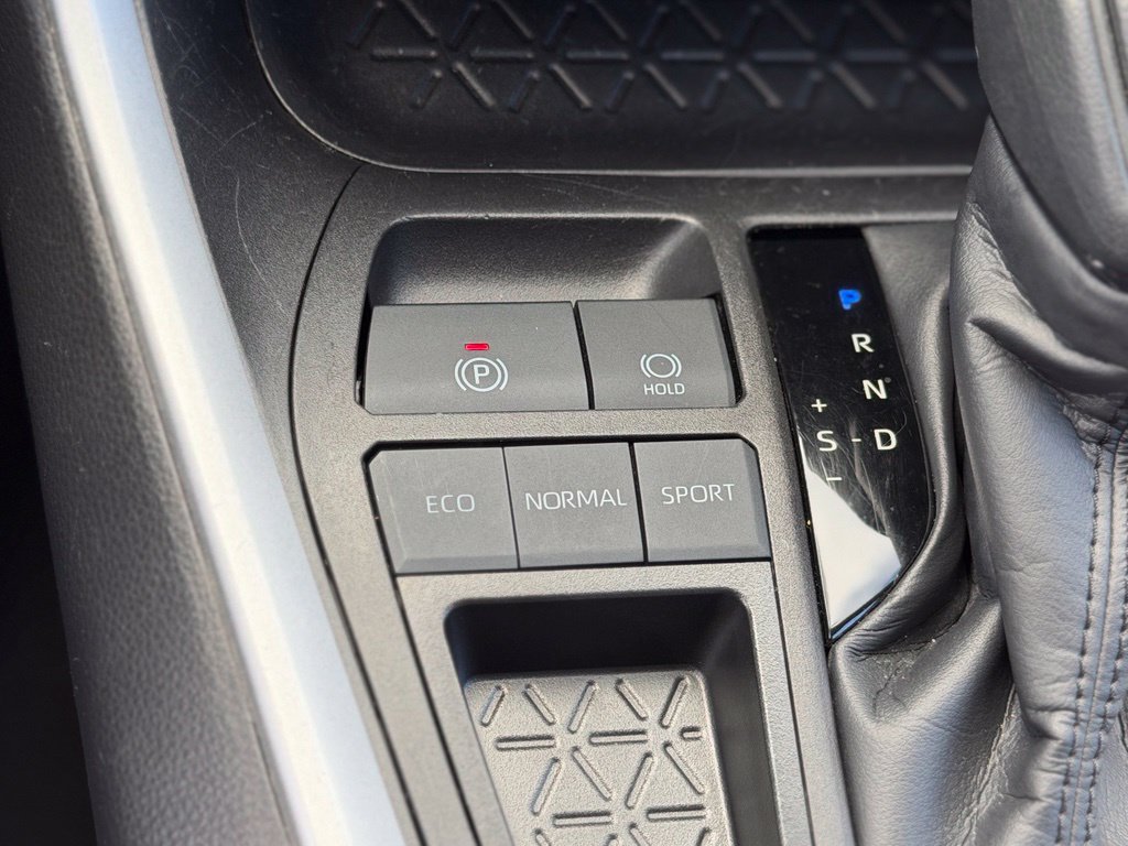 Certified 2024 Toyota RAV4 XLE w/ Convenience Package FWD image 16