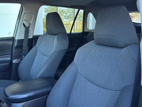 Certified 2021 Toyota RAV4 XLE image 26