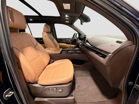 Used 2021 Cadillac Escalade Sport w/ Driver Assist Tech Package AWD/4WD image 26