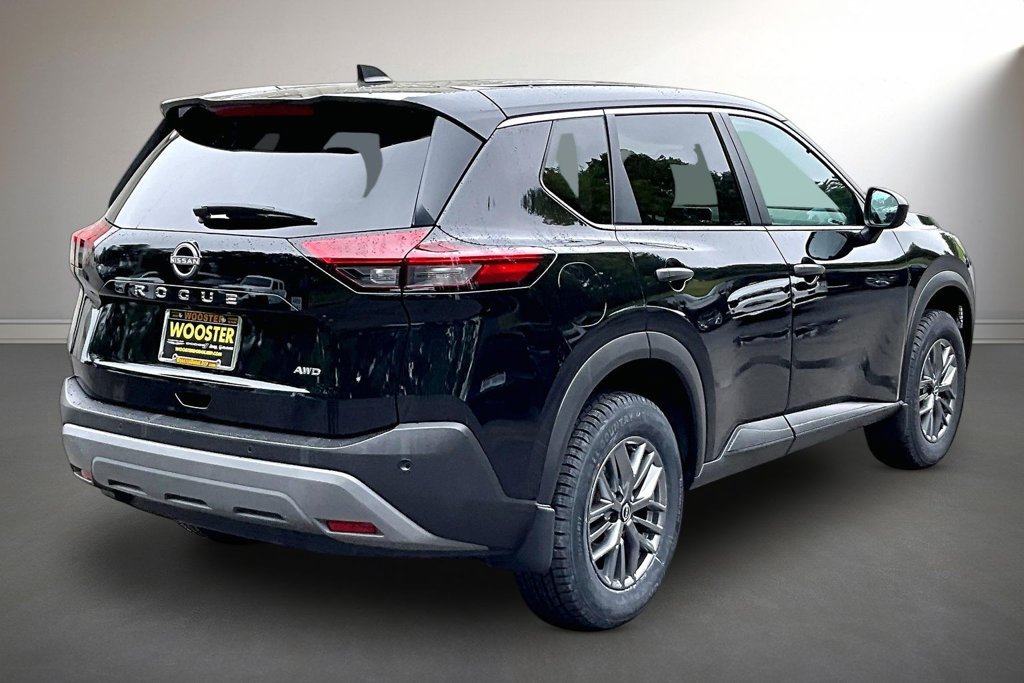 Used 2022 Nissan Rogue S AWD/4WD image 5