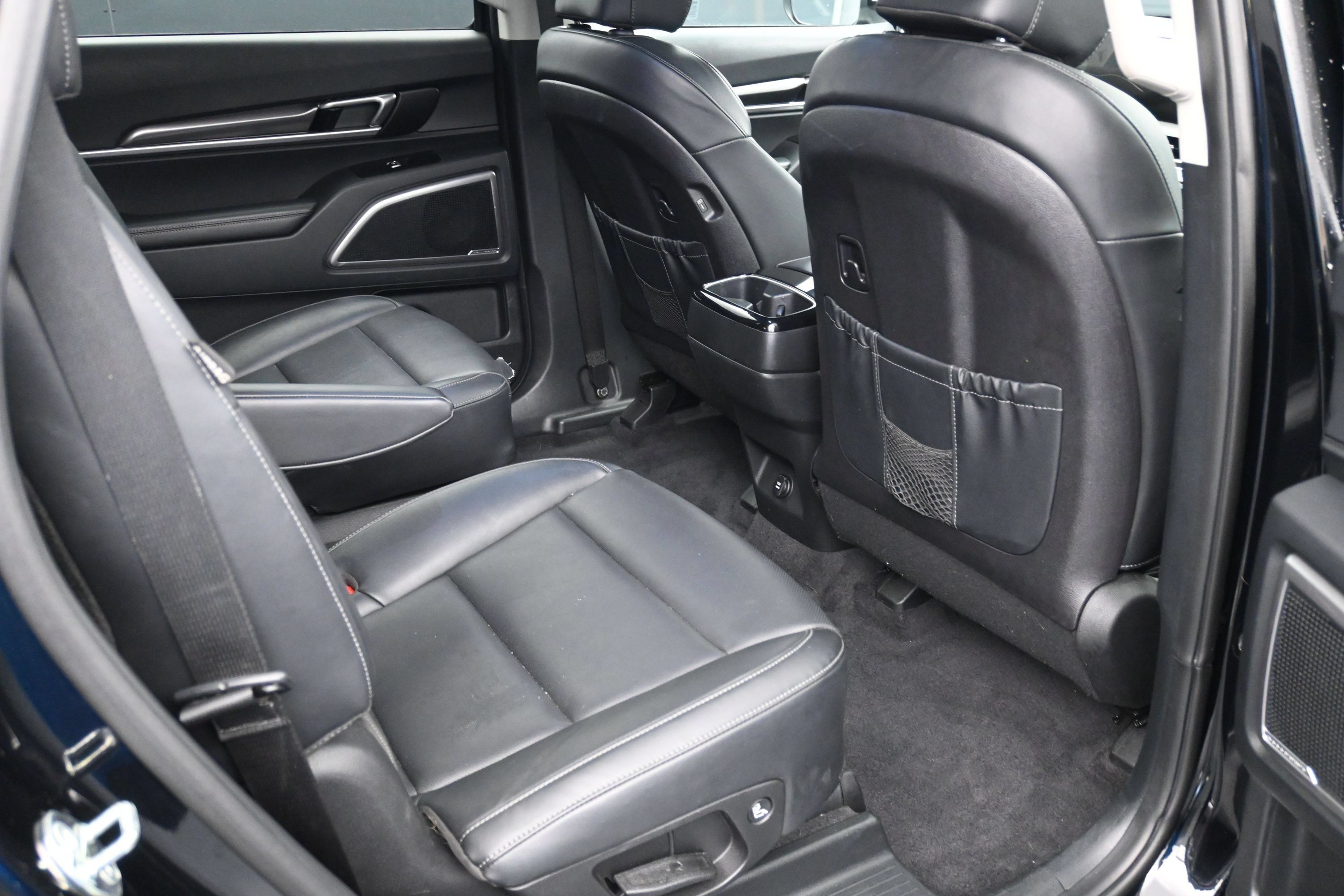 Used 2025 Kia Telluride S FWD image 10