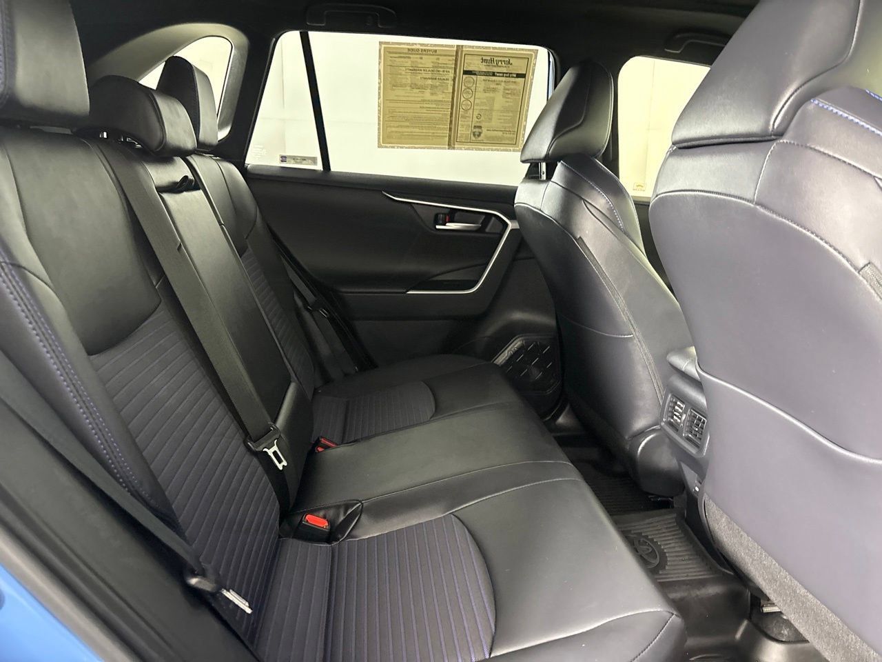 Used 2025 Toyota RAV4 XSE w/ Advanced Technology Package AWD/4WD image 29