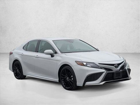 Used 2024 Toyota Camry XSE image 3