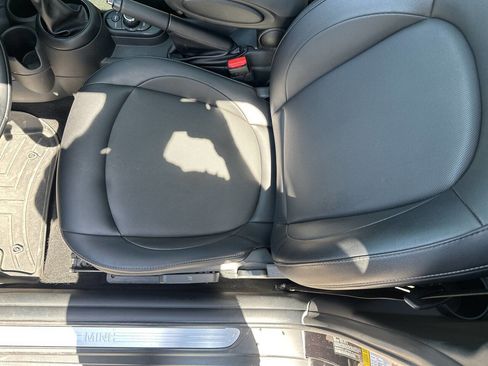 Used 2018 MINI Cooper 2-Door Hardtop image 27