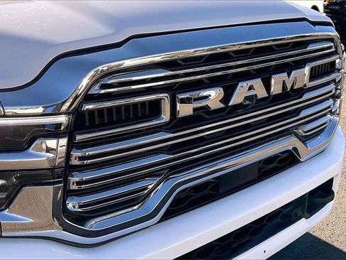 Used 2025 RAM 2500 Laramie image 31